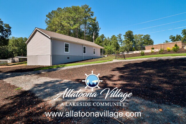 Building Photo - Open Floor Plan with Private Lake Access t...