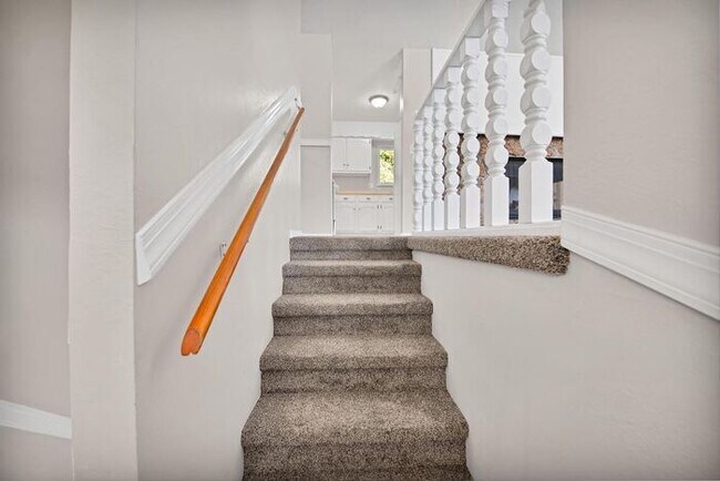 Building Photo - Spacious 5-Bedroom Home in Paradise Hills – North Grand Junction