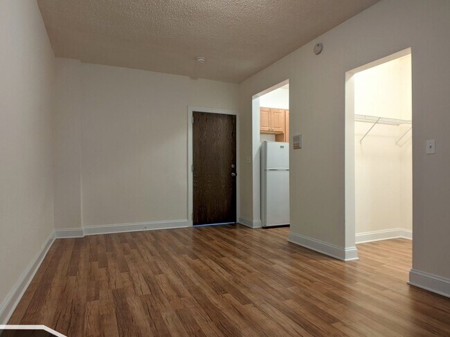 Building Photo - 1742 N Humboldt Blvd