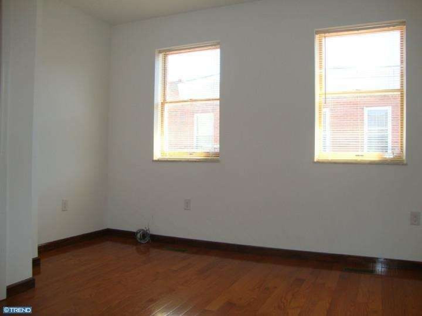 Building Photo - Recently Renovated 2-Bedroom Home for Rent in South Philadelphia