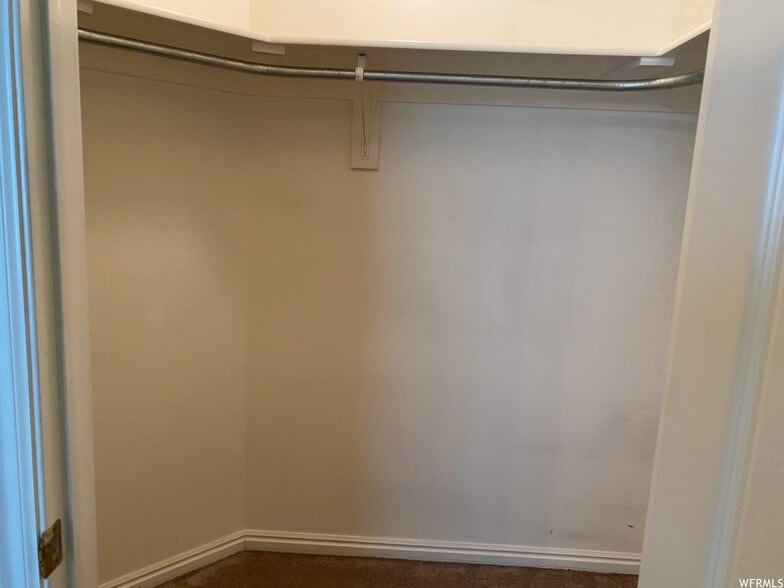 Building Photo - 1648 Talon Dr