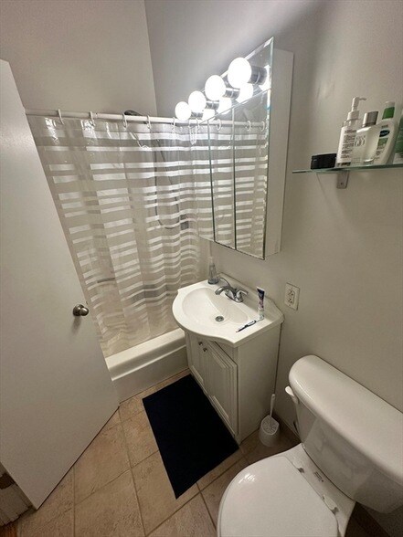 Building Photo - 12 Stoneholm St