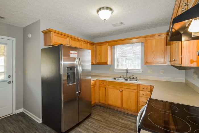 Building Photo - 120 Ridgeview Dr