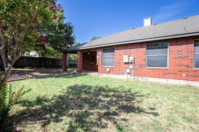 Building Photo - 1201 Springbrook Rd