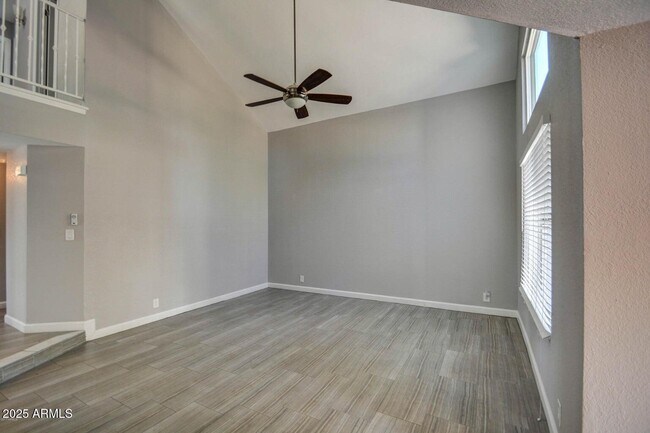 Building Photo - 4834 E Hillery Dr