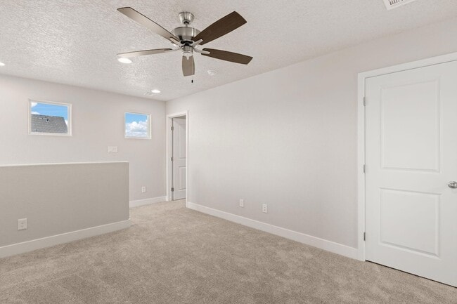 Building Photo - 4022 Silver Springs Road NE
