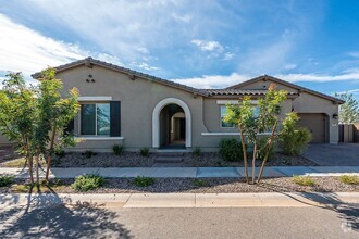 Building Photo - Spacious New-Build Family Home!
