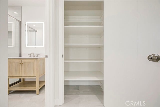 Building Photo - 13325 Strathern St