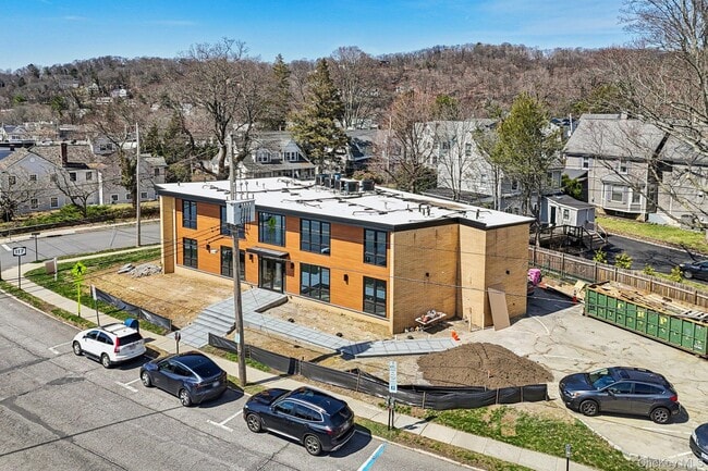 Building Photo - 325 Manville Rd