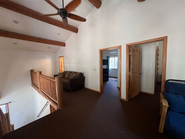 Building Photo - 3 Bedroom, 2.5 Bath Mountain Home on 1 Acre