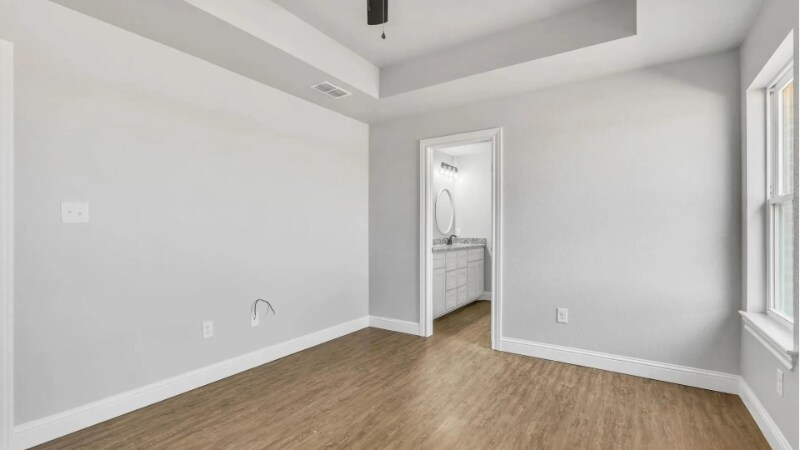 Building Photo - 313 Woodstock Ln