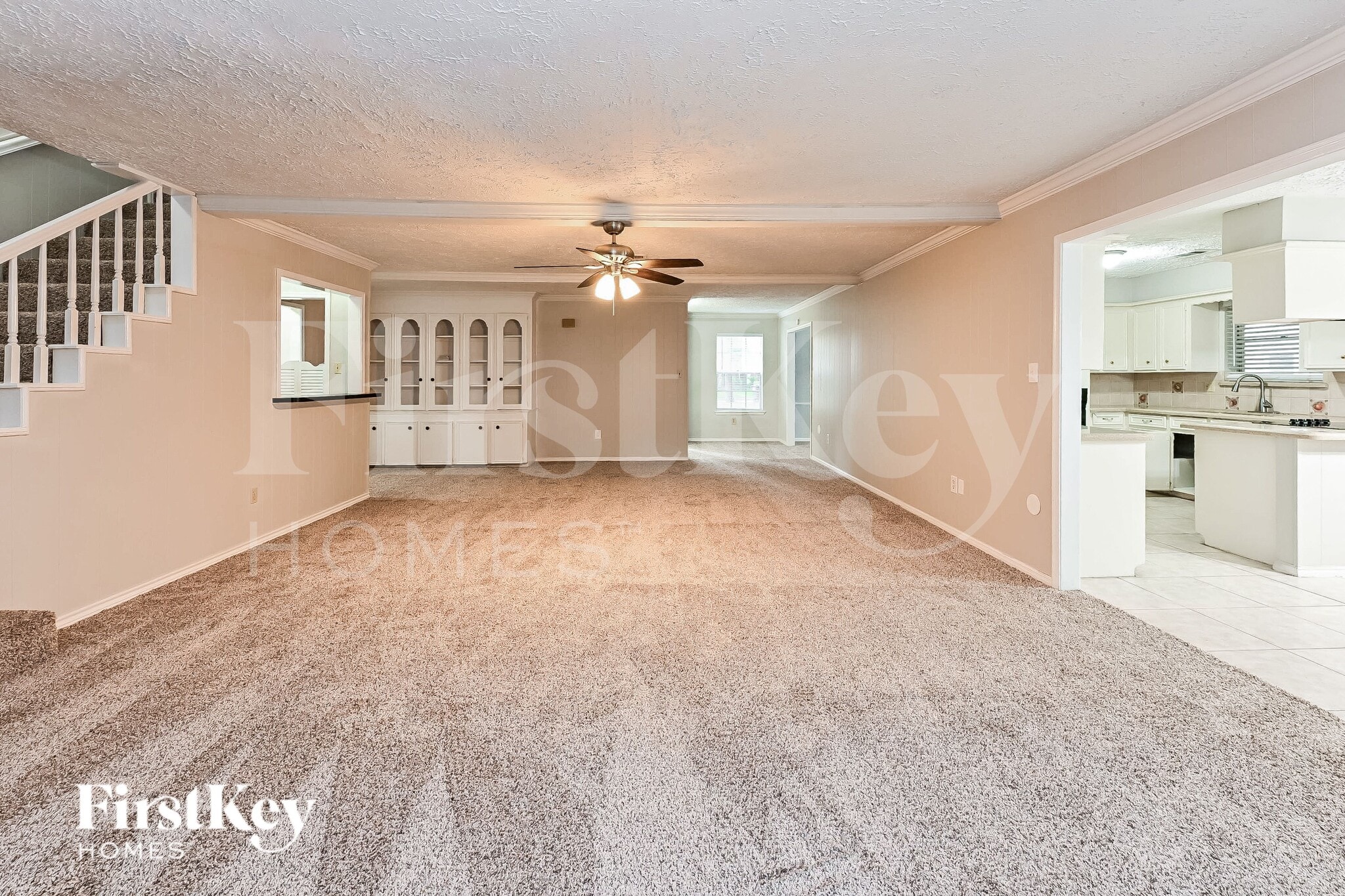 Building Photo - 16911 Memorial Oaks Ln