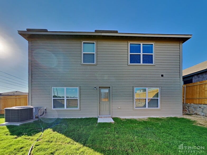 Building Photo - 106 Palomino Bnd Dr
