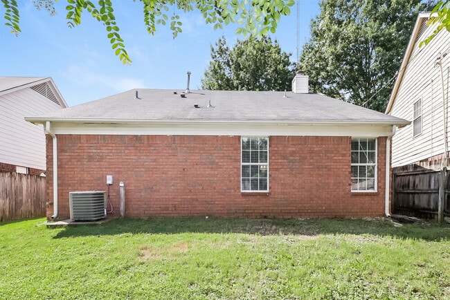 Building Photo - 1030 Nolan Ln