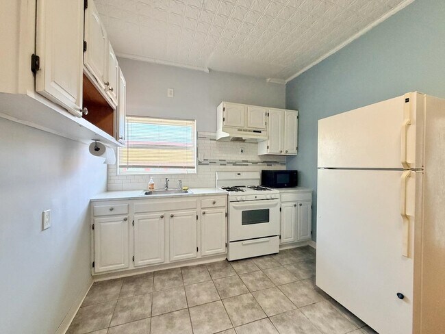 Building Photo - 514 Monastery Pl