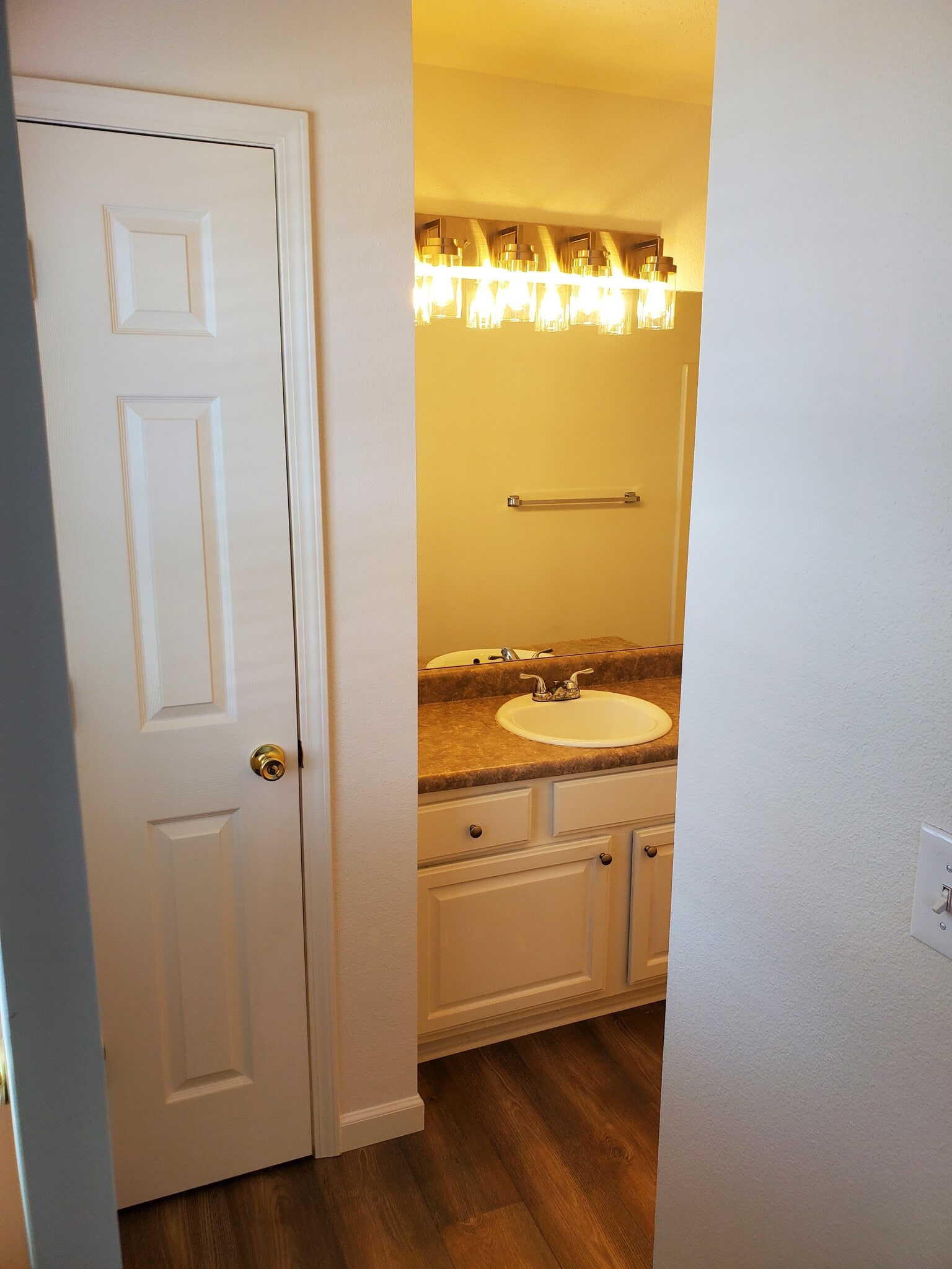 Main Bath entrance - 190 Forest Ln