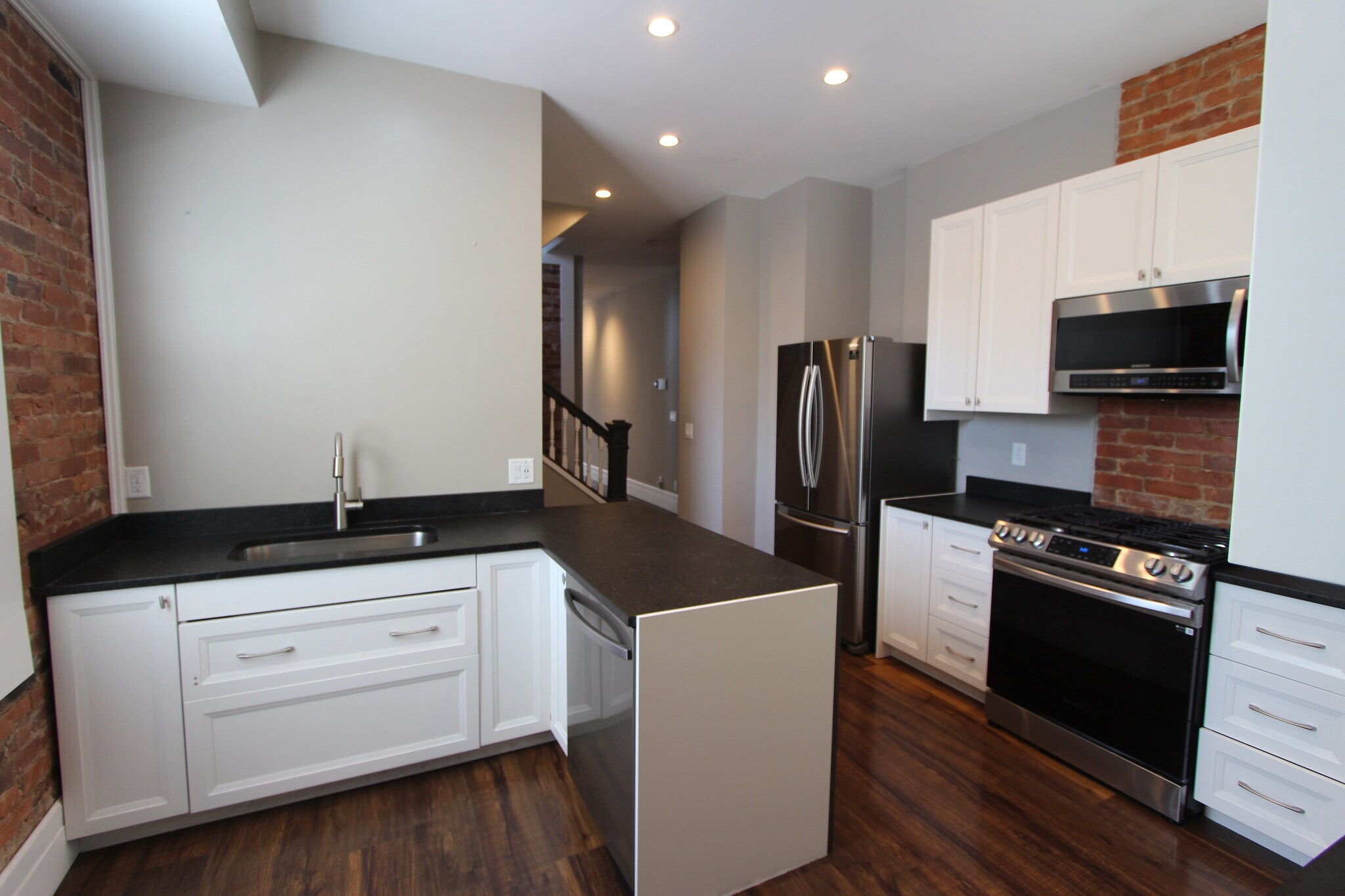 Building Photo - 164 N 18th St