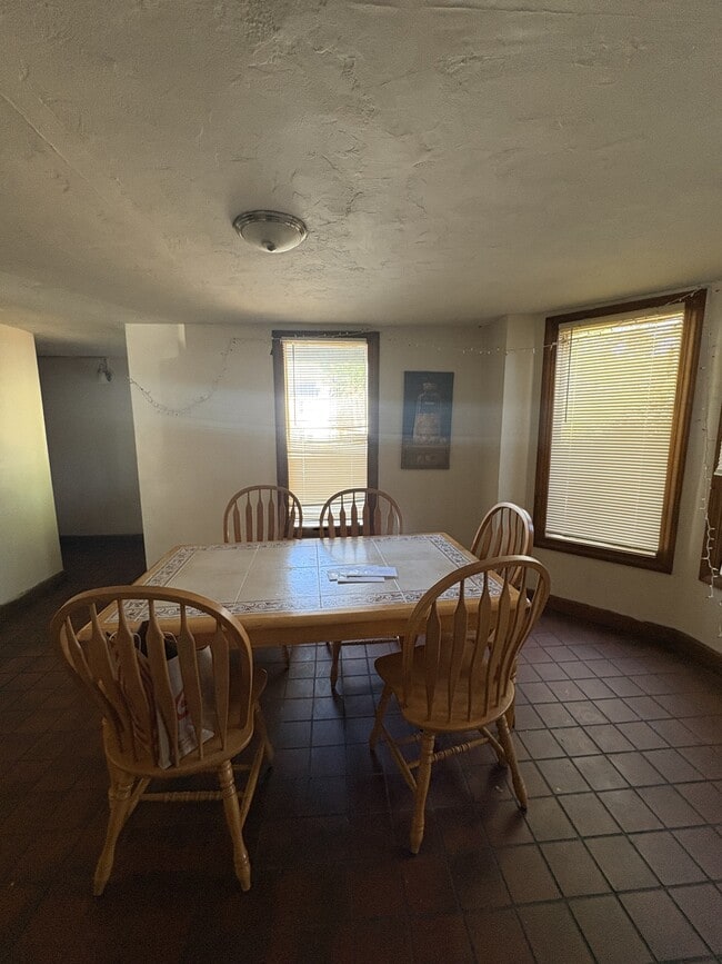 Building Photo - 109 Pelham Rd