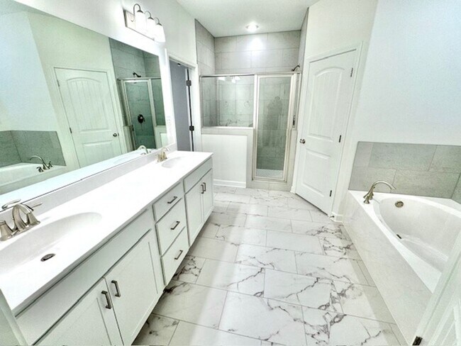 Building Photo - OceanMarinaCove4763