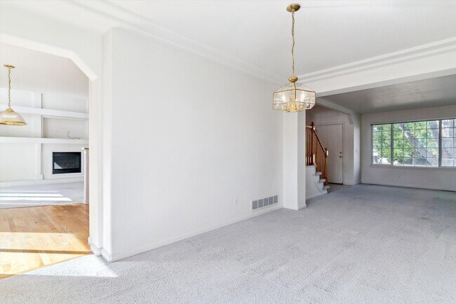 Building Photo - Spacious 3 Bed, 2.5 Bath Home In Sterling ...