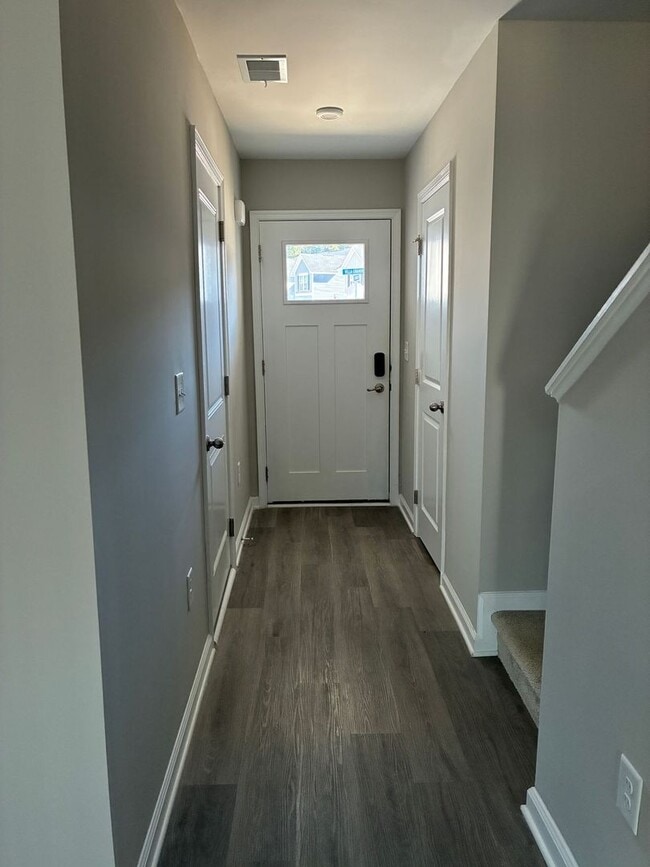 Building Photo - FORMER MODEL townhome at Villa Grande community