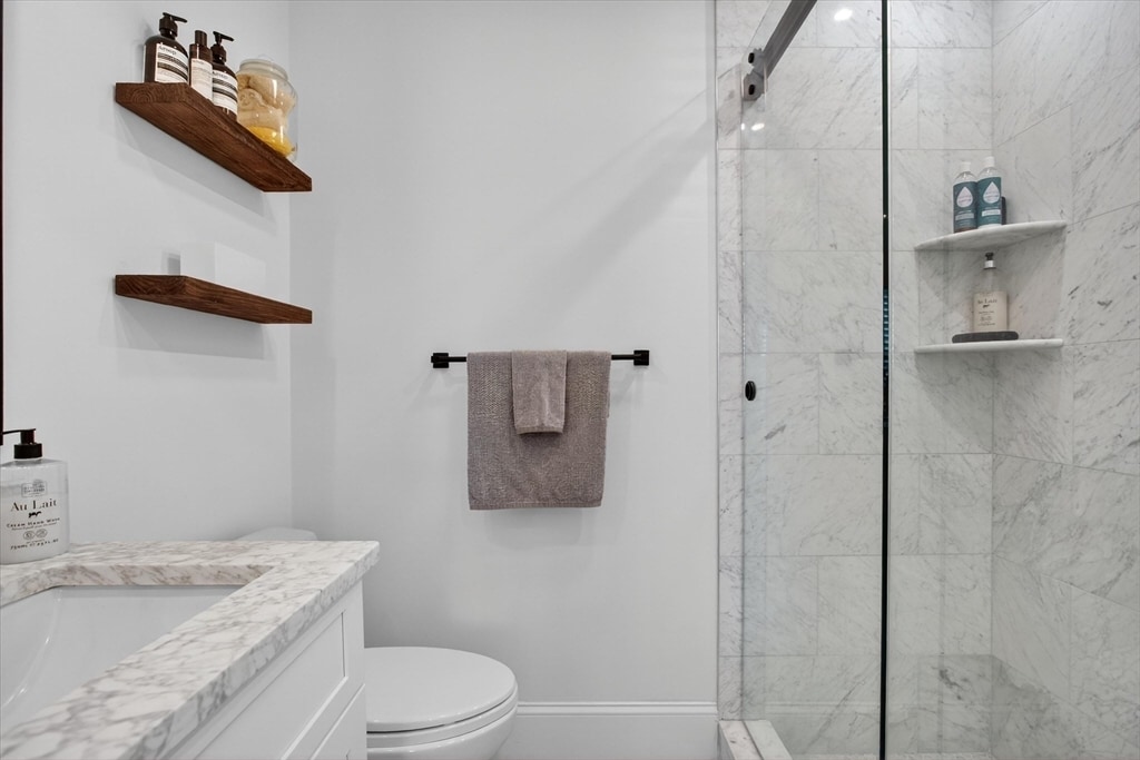 Building Photo - 7 Bell Ct