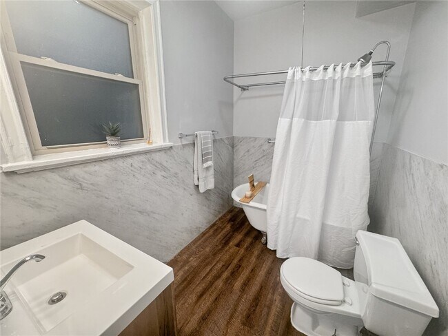 Building Photo - 4512 Westminster Pl