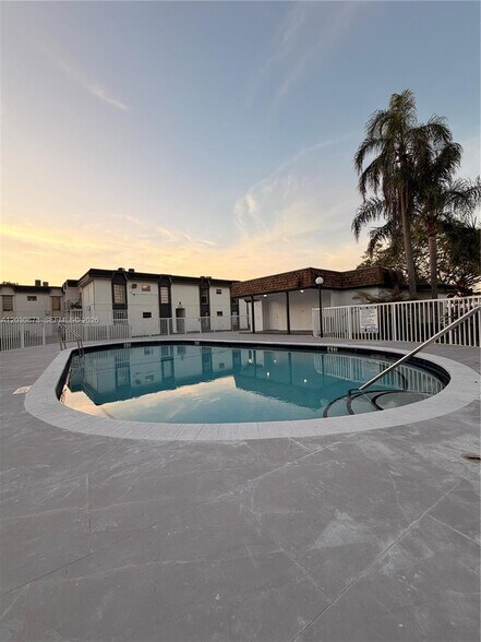 Building Photo - 7250 SW 94th Pl