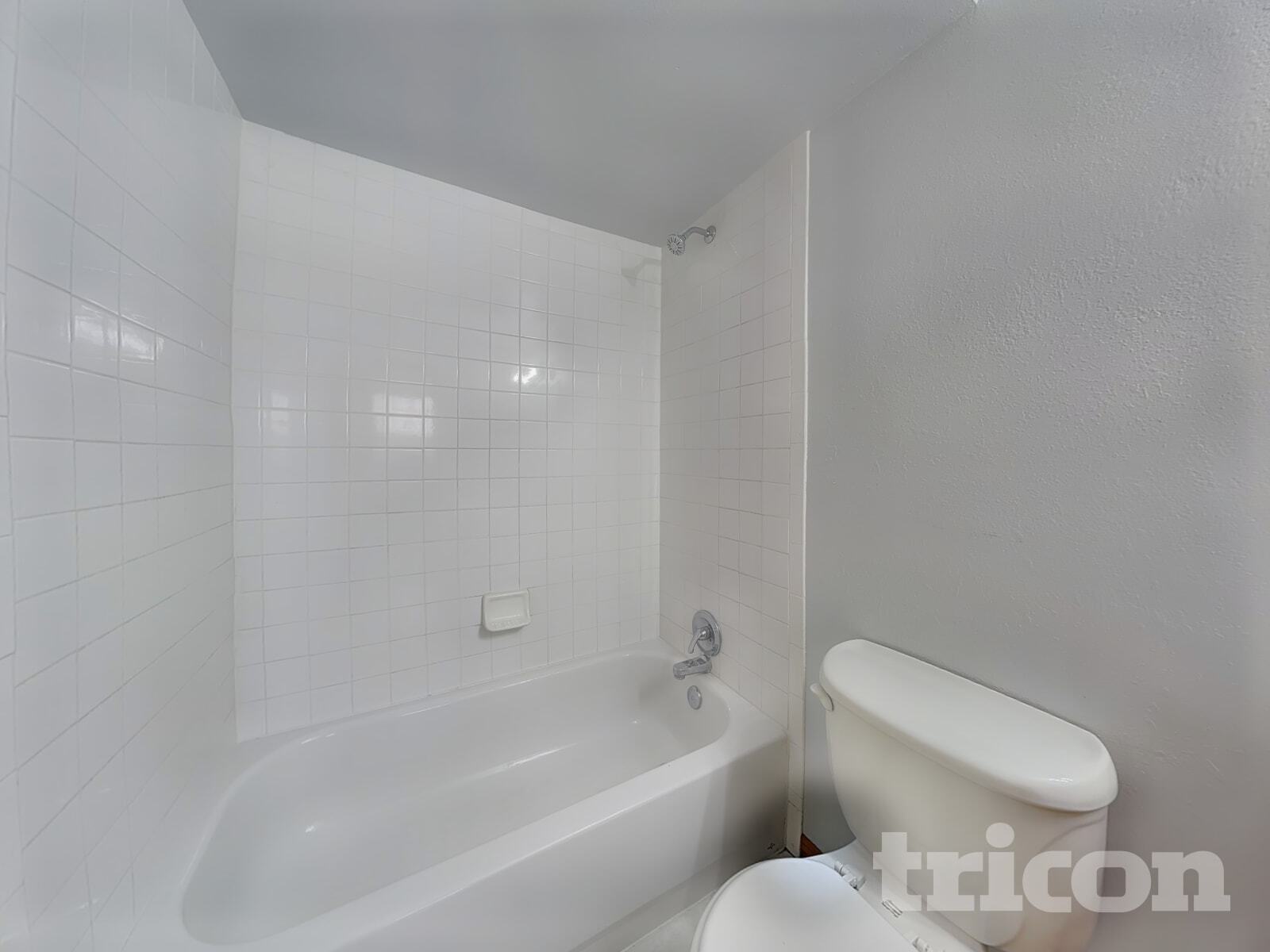 Building Photo - 5525 E 130th Dr