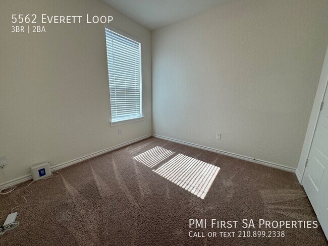 Building Photo - 5562 Everett Loop