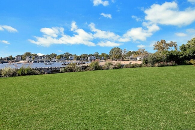 Building Photo - 155 Pear Tree Point Rd