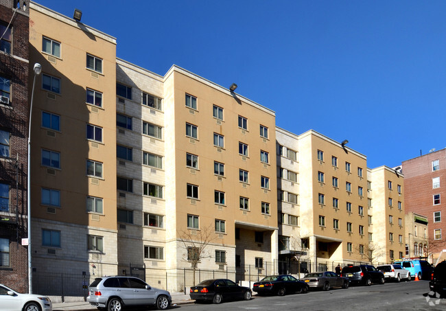 Primary Photo - 1401 Jesup Ave