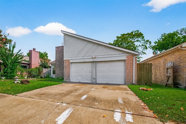 Building Photo - 2818 Crest Park Dr