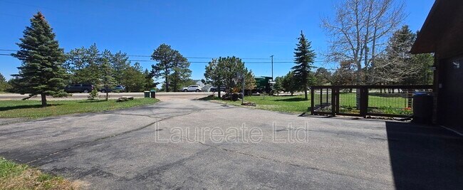 Building Photo - 129 Lookout Mountain Rd