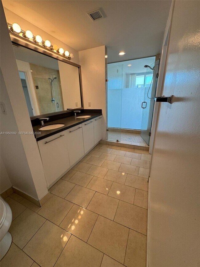 Building Photo - 90 SW 3rd St