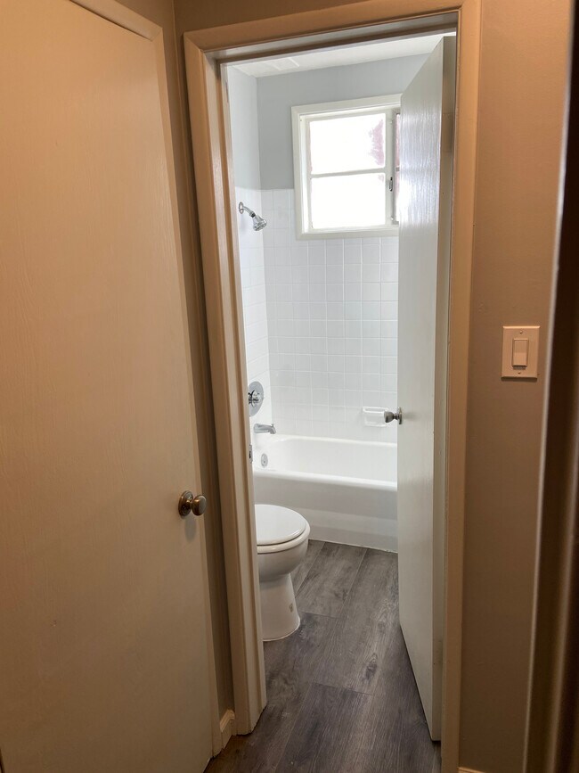 Building Photo - 12267 Magnolia Blvd