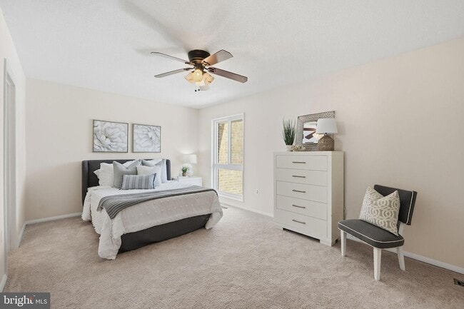 Building Photo - 3233 S Leisure World Blvd