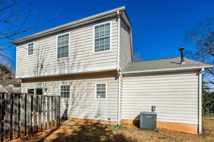 Building Photo - 10433 Battle Ct