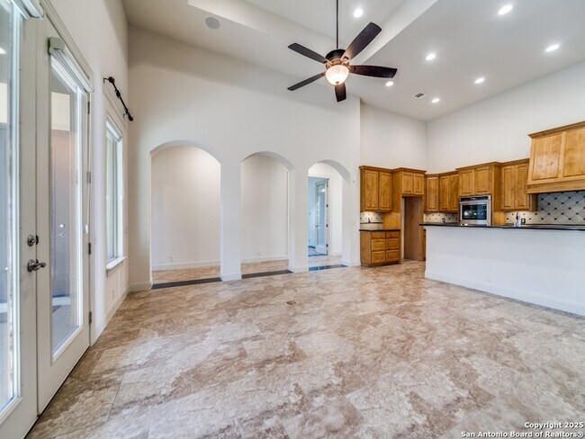 Building Photo - 16 Liser Glen