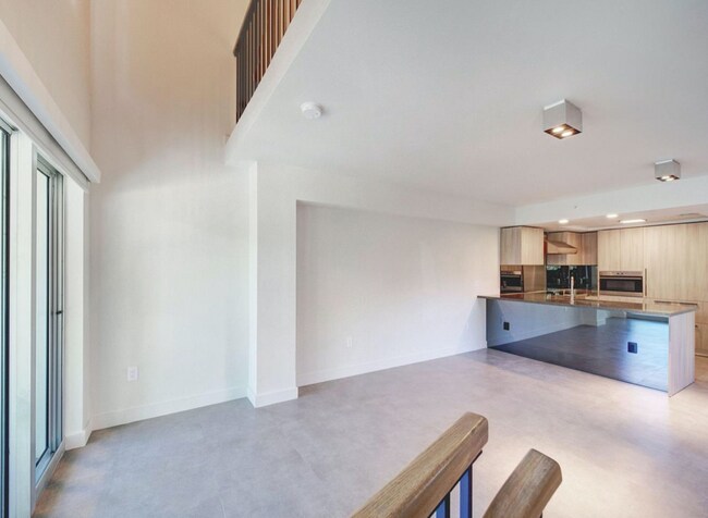 Building Photo - 1500 Bay Rd