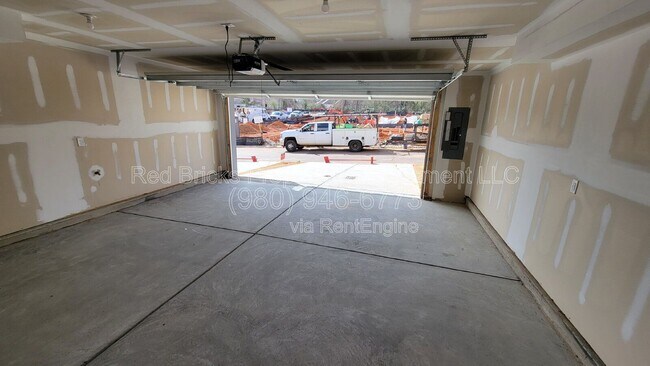 Building Photo - 2354 Donnelly Hls Ln