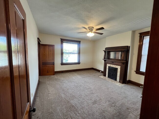 Building Photo - Spacious 2-Bed Near UC Medical Campus — Modern Updates, Central HVAC, Off-Street Parking
