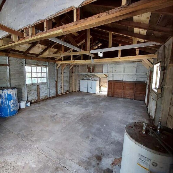 Building Photo - 134 Daytona Ave