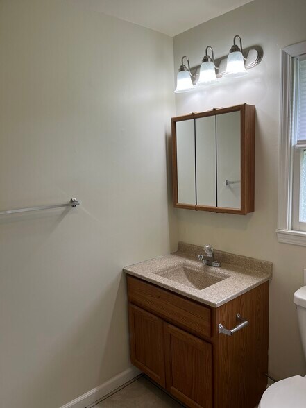 Bathroom - 121 Porter St