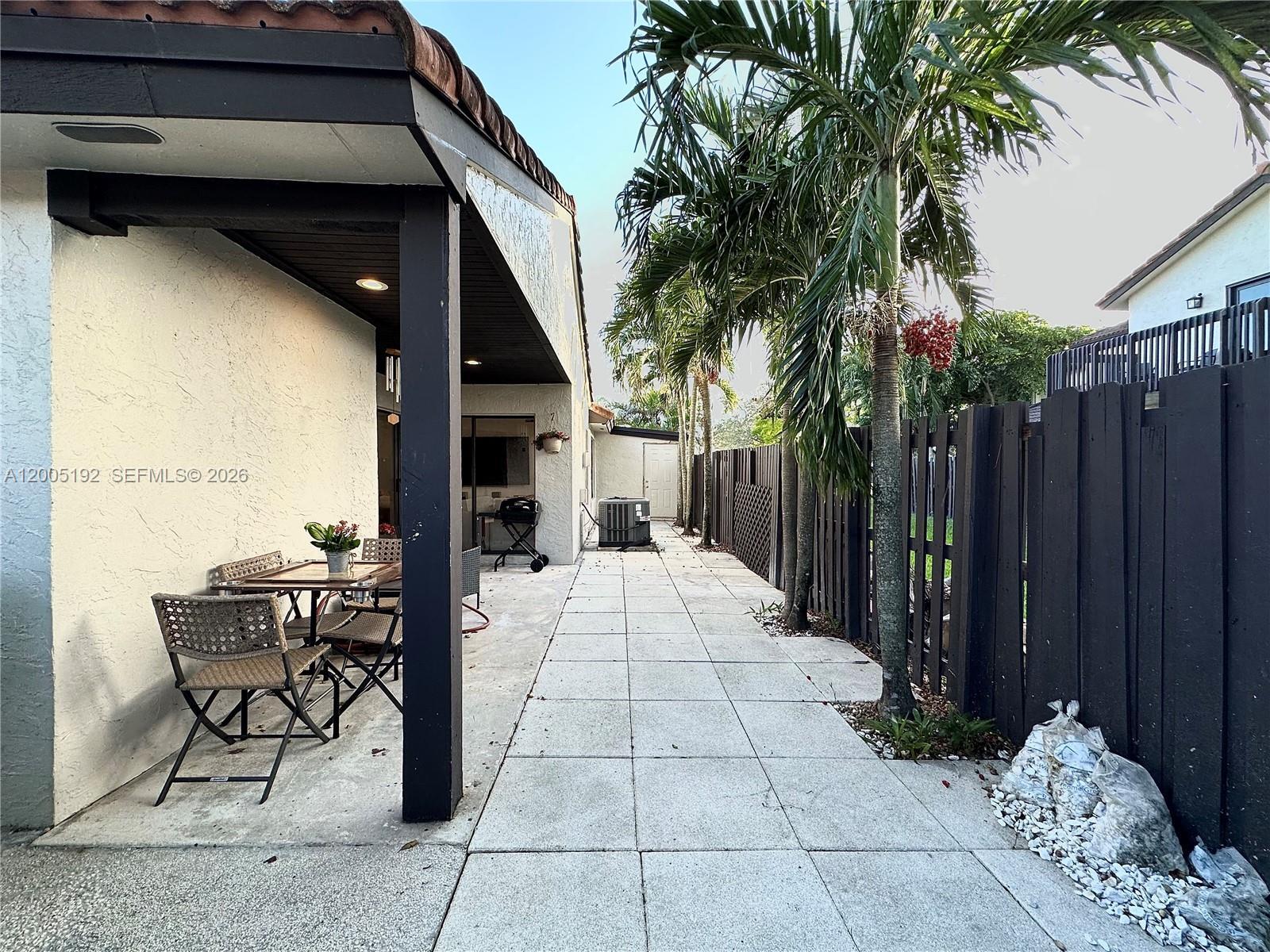 Building Photo - 4840 SW 149th Ct