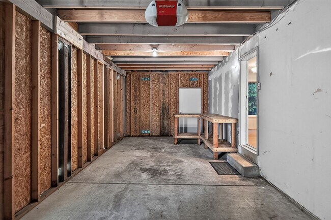 Building Photo - 3805 NW Munson St