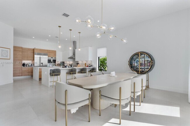 Building Photo - 3502 Ashwood Cir