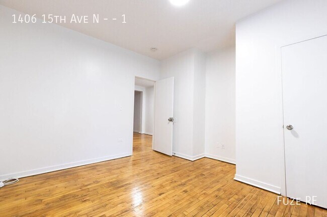 Building Photo - 1406 N 15th Ave