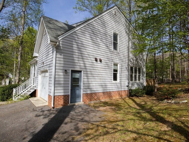 Building Photo - Bright 4-Bedroom Home in Midlothian!