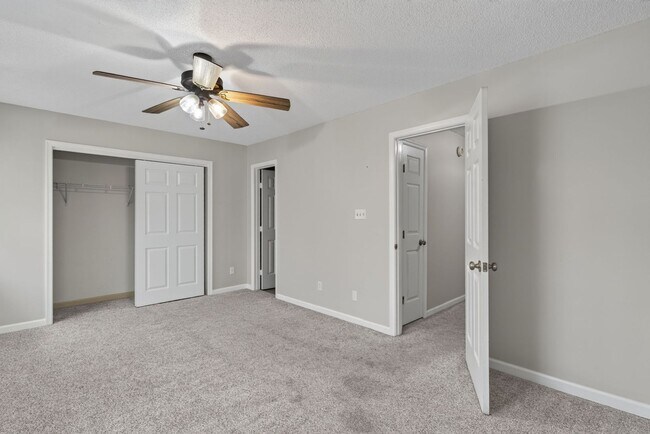 Building Photo - 119 Kingsbridge Ln